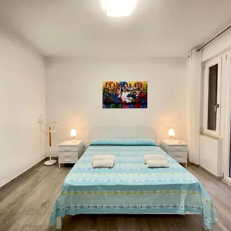 Ida Palace, New Deluxe Seafront Apartment