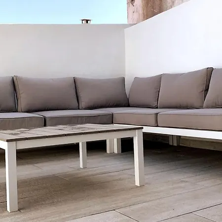 Ida Palace, New Deluxe Seafront Apartment Stintino