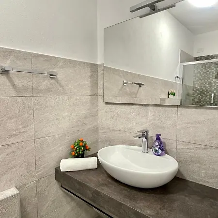Apartment Ida Palace, New Deluxe Seafront Stintino