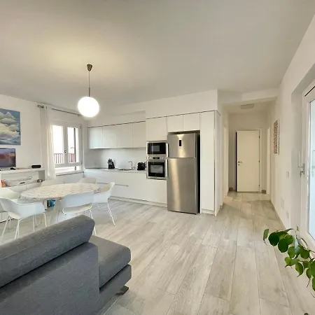 Ida Palace, New Deluxe Seafront Stintino